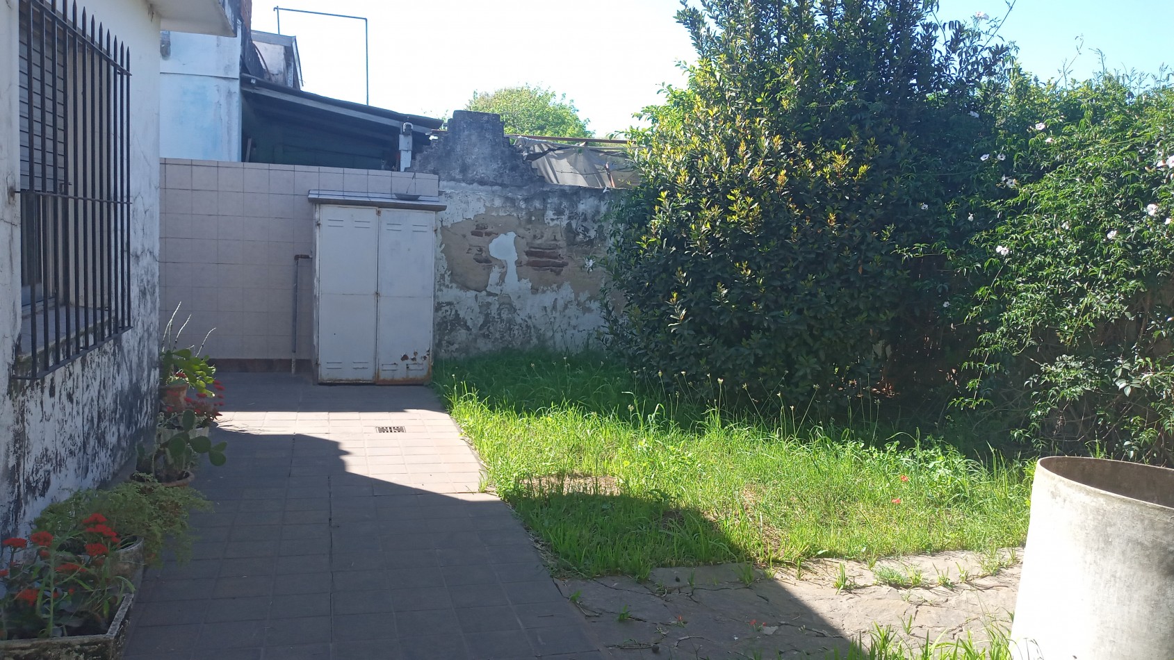 CASA a la VENTA en VIEYTES 4600 ( a 200 m. de Av. Blas Parera y 300 m. de E. Zeballos)