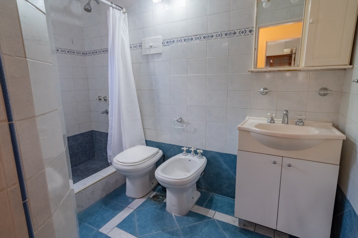 CASA EN VENTA EN BARRIO GUADALUPE RESIDENCIAL 