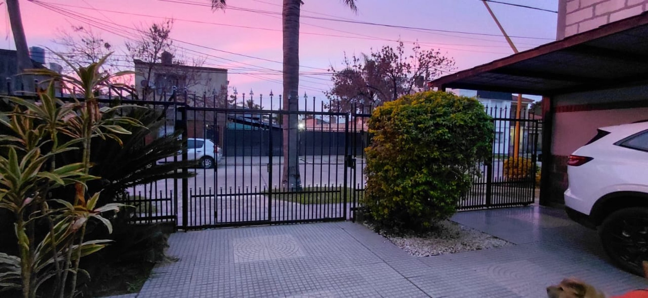 Casa a la Venta con Piscina y Quincho- VIEYTES 1847