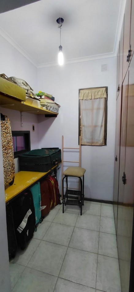 Casa a la Venta con Piscina y Quincho- VIEYTES 1847