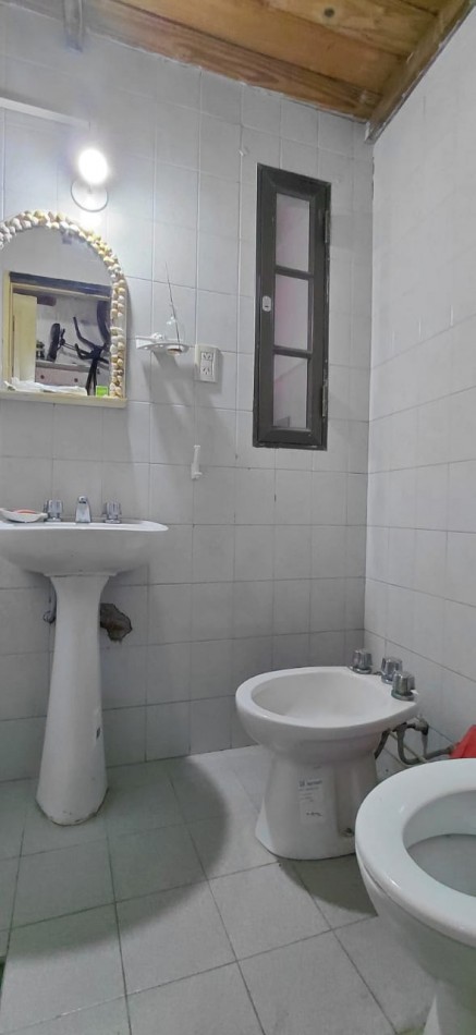 Casa a la Venta con Piscina y Quincho- VIEYTES 1847