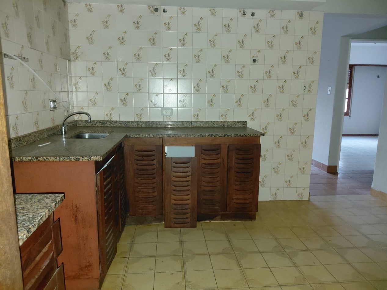DOS VIVIENDAS en LAVAISSE casi Av. F.Zuviria