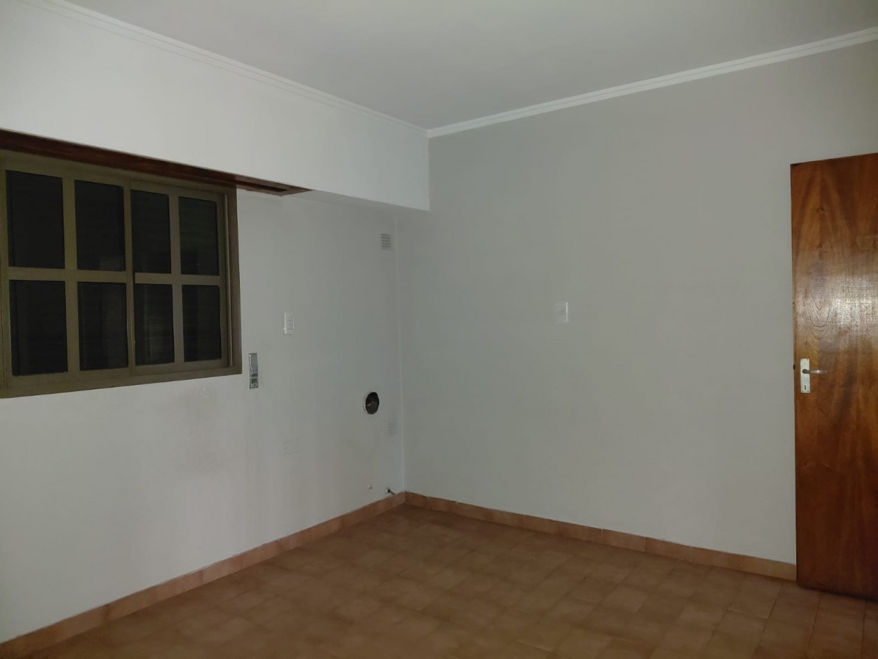 DOS VIVIENDAS en LAVAISSE casi Av. F.Zuviria