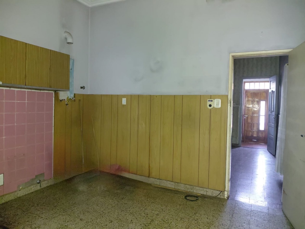 DOS VIVIENDAS en LAVAISSE casi Av. F.Zuviria