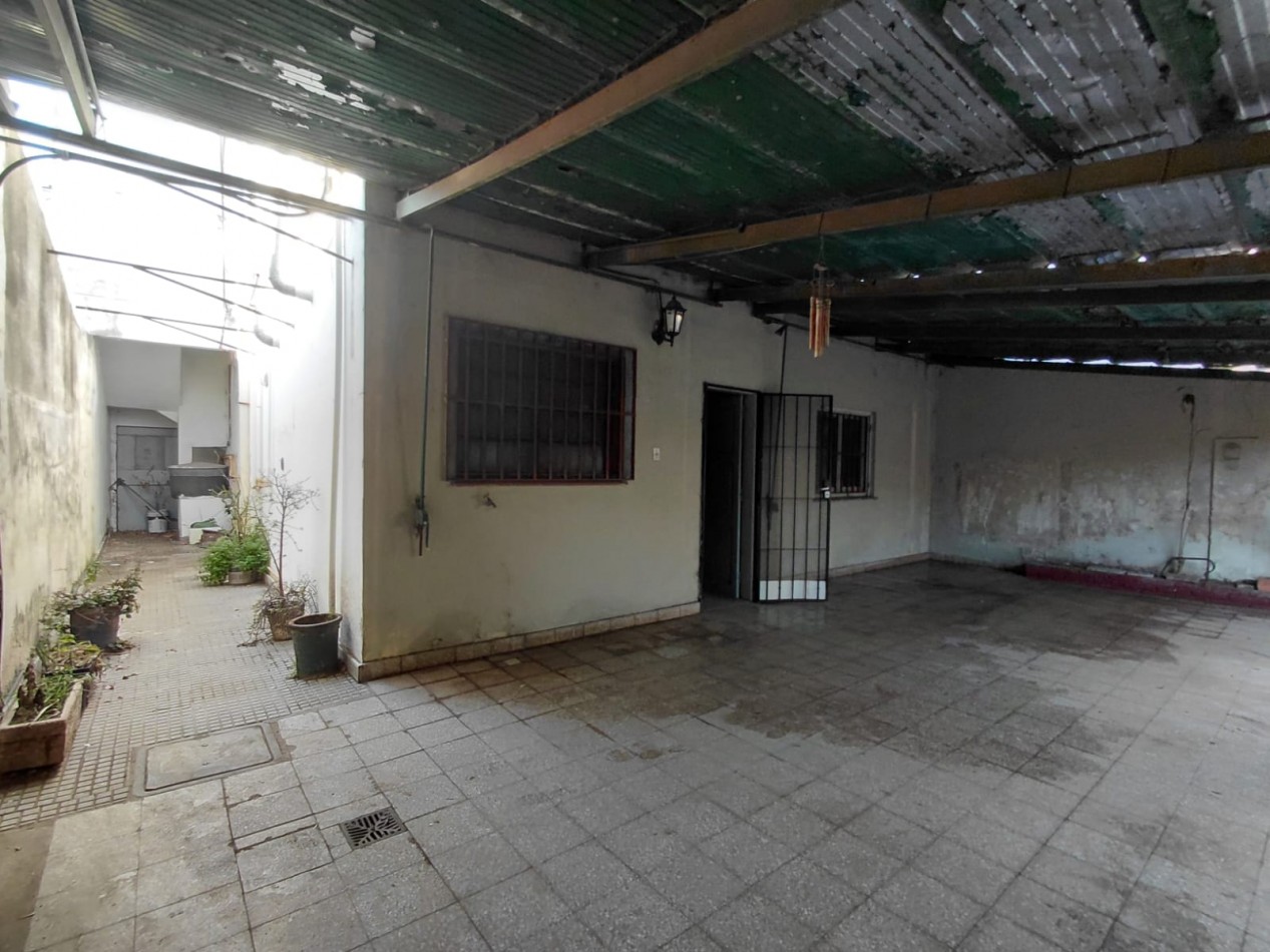 DOS VIVIENDAS en LAVAISSE casi Av. F.Zuviria