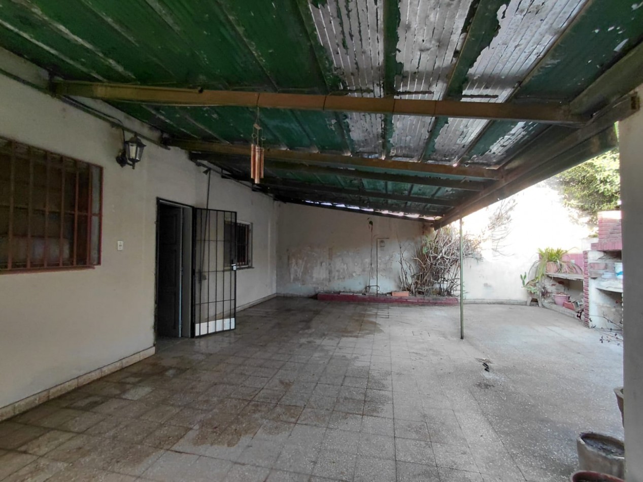 DOS VIVIENDAS en LAVAISSE casi Av. F.Zuviria