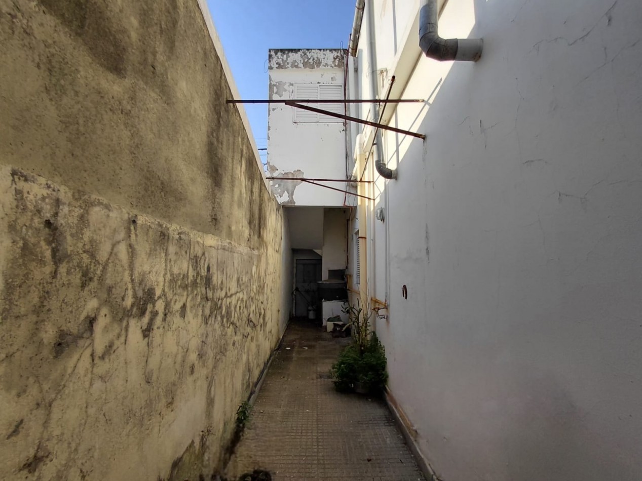 DOS VIVIENDAS en LAVAISSE casi Av. F.Zuviria