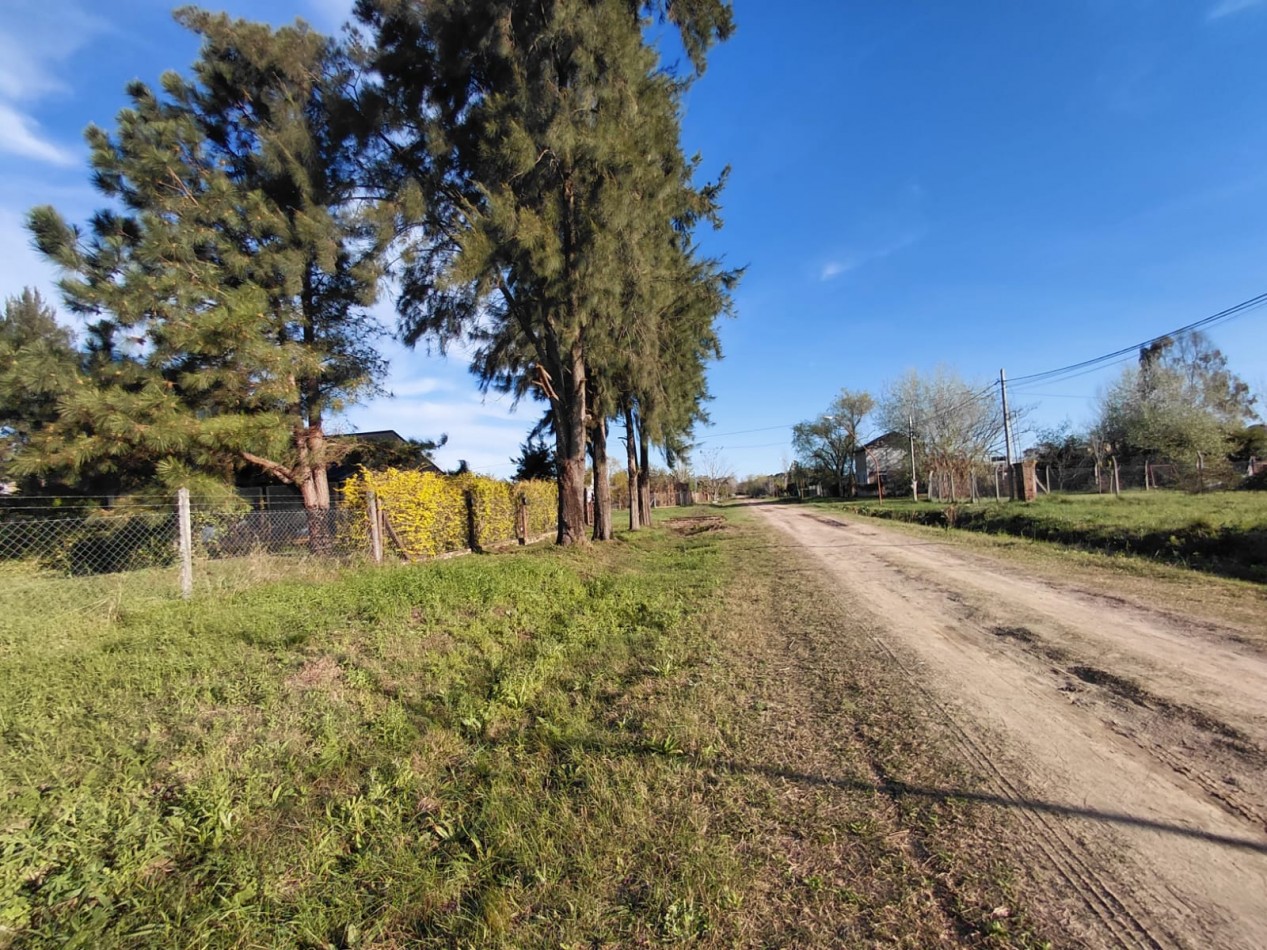 Terreno con Quincho y Pileta en A.Leyes (Ruta 1 - Km 12,5)