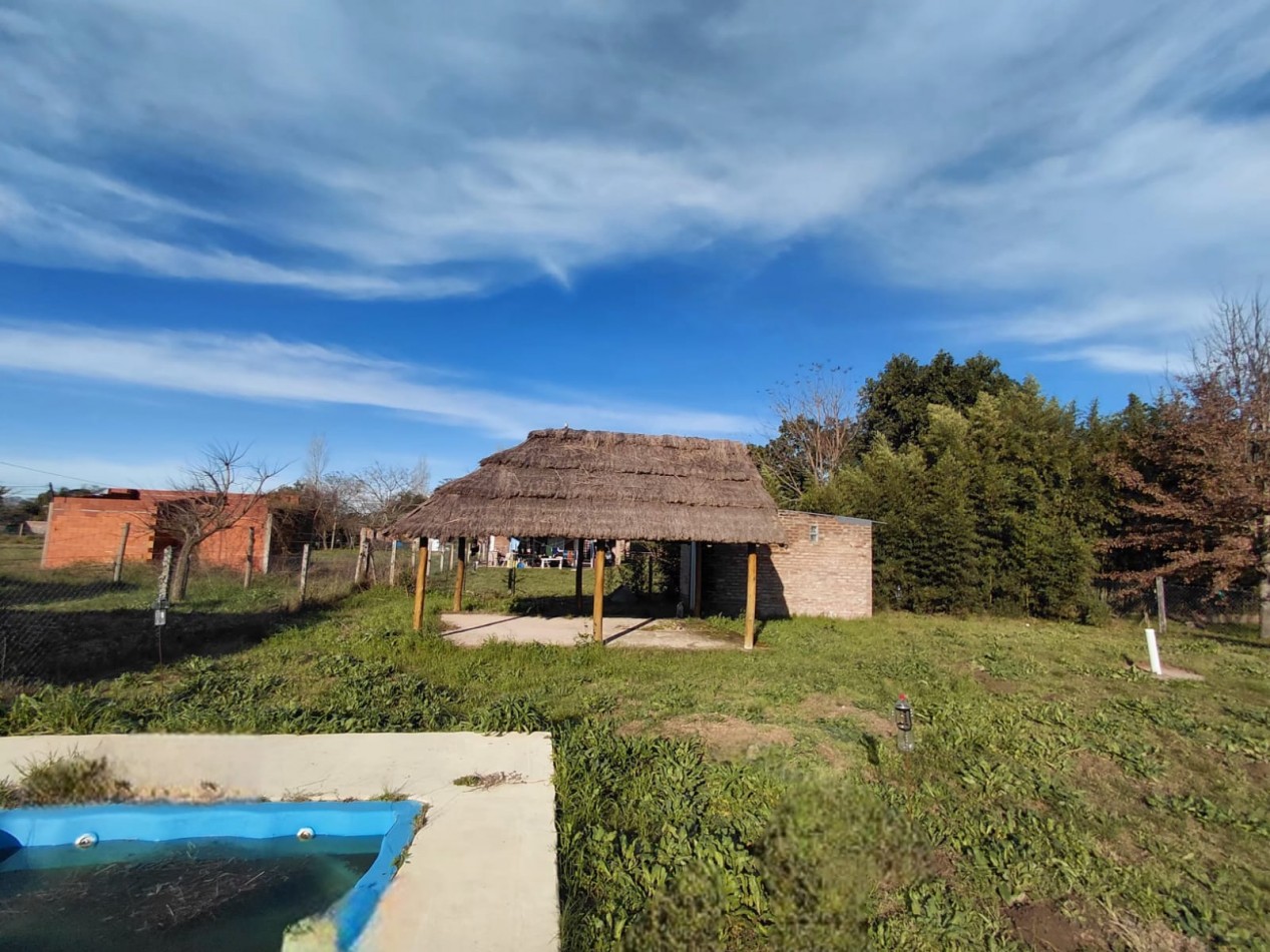 Terreno con Quincho y Pileta en A.Leyes (Ruta 1 - Km 12,5)