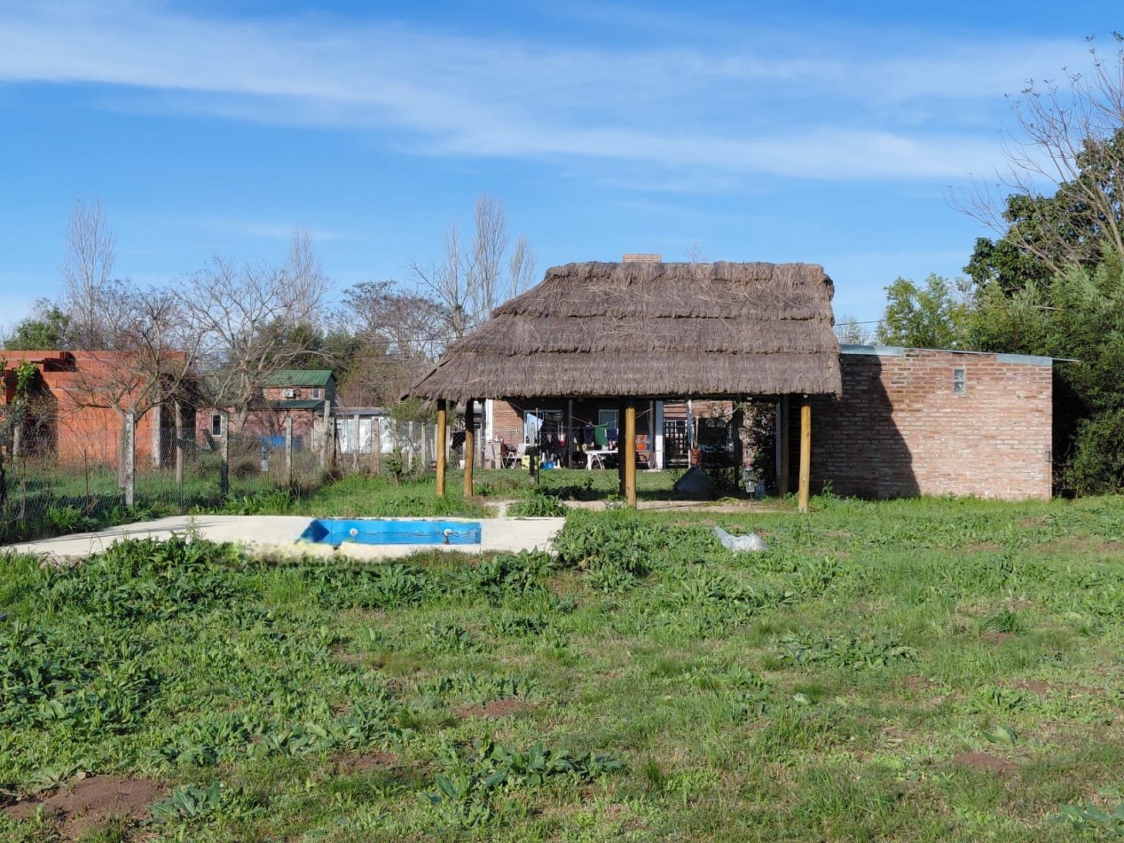 Terreno con Quincho y Pileta en A.Leyes (Ruta 1 - Km 12,5)