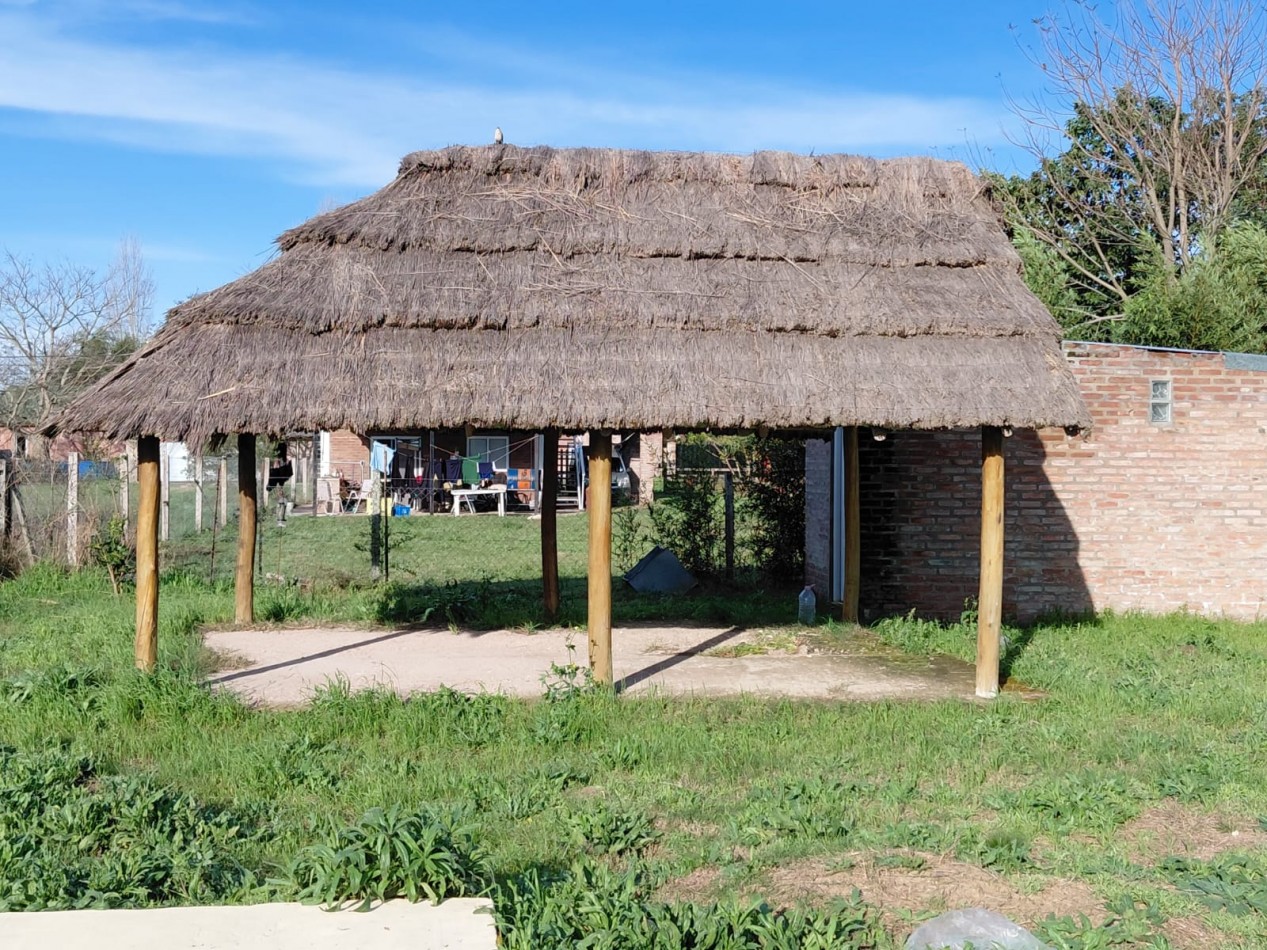 Terreno con Quincho y Pileta en A.Leyes (Ruta 1 - Km 12,5)