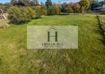 VENTA de DOS TERRENOS LINDEROS en San Jose del Rincon - Km 10: Excelente entorno residencial